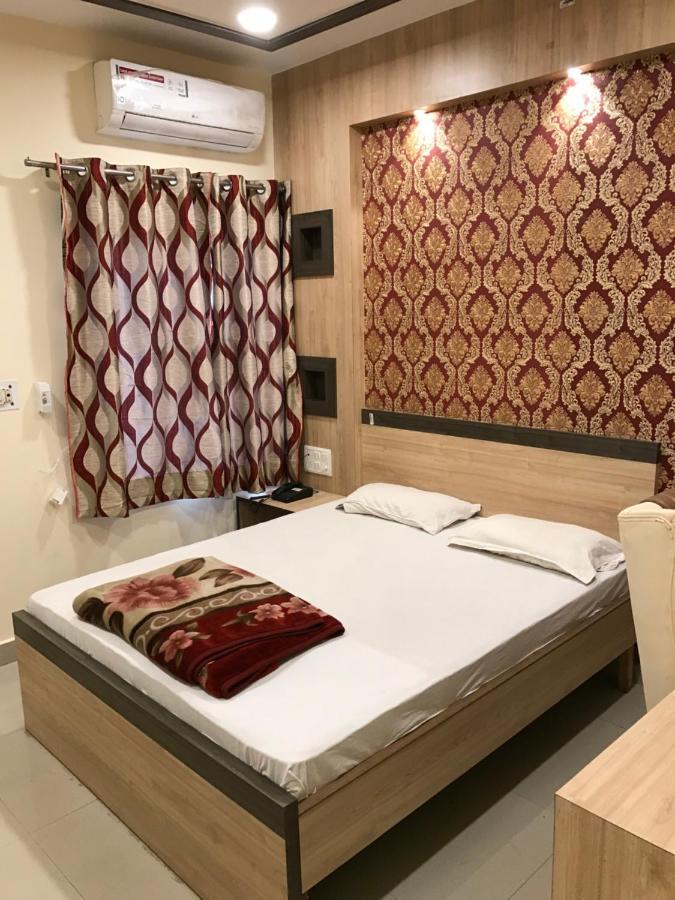 Hotel Natraj Bulandshahr Ngoại thất bức ảnh