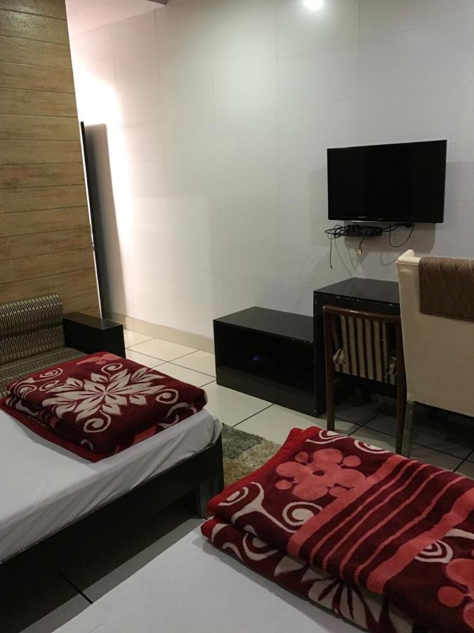 Hotel Natraj Bulandshahr Ngoại thất bức ảnh