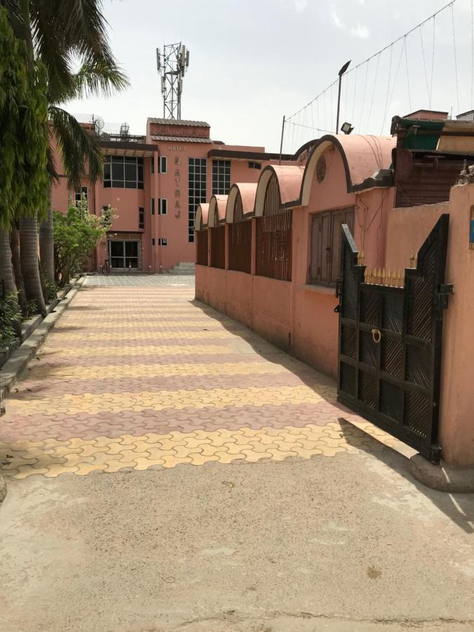 Hotel Natraj Bulandshahr Ngoại thất bức ảnh