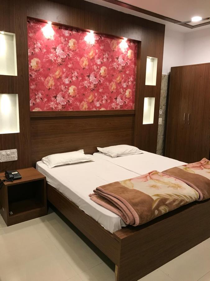 Hotel Natraj Bulandshahr Ngoại thất bức ảnh